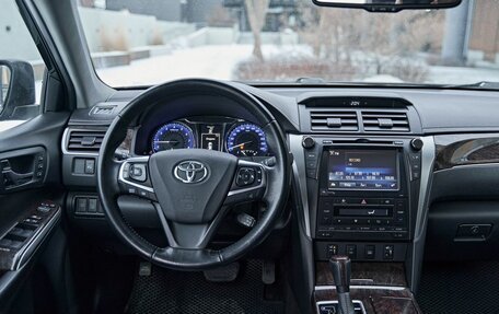 Toyota Camry, 2017 год, 2 599 000 рублей, 8 фотография