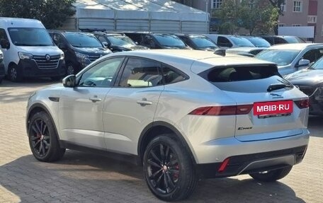 Jaguar E-Pace, 2022 год, 3 810 000 рублей, 6 фотография