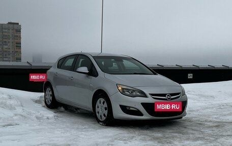 Opel Astra J, 2014 год, 790 000 рублей, 3 фотография