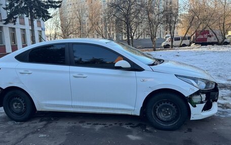 Hyundai Solaris II рестайлинг, 2019 год, 909 000 рублей, 4 фотография