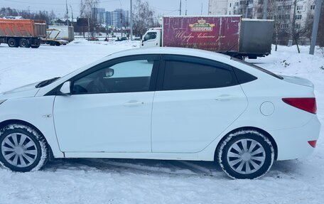 Hyundai Solaris II рестайлинг, 2015 год, 850 000 рублей, 1 фотография