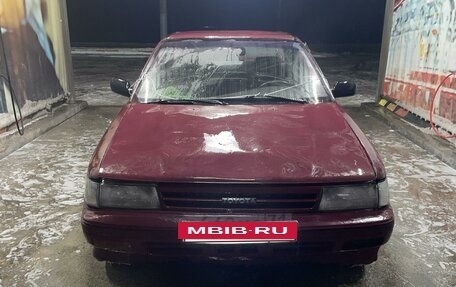 Toyota Carina, 1990 год, 65 000 рублей, 2 фотография