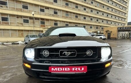 Ford Mustang VI рестайлинг, 2007 год, 2 290 000 рублей, 2 фотография