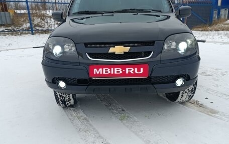 Chevrolet Niva I рестайлинг, 2018 год, 980 000 рублей, 2 фотография