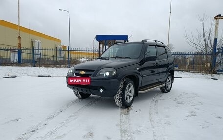 Chevrolet Niva I рестайлинг, 2018 год, 980 000 рублей, 6 фотография