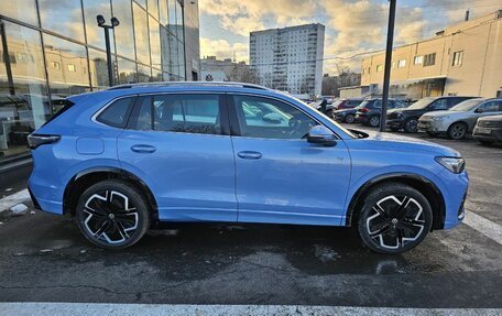 Volkswagen Tiguan, 2024 год, 6 800 000 рублей, 6 фотография