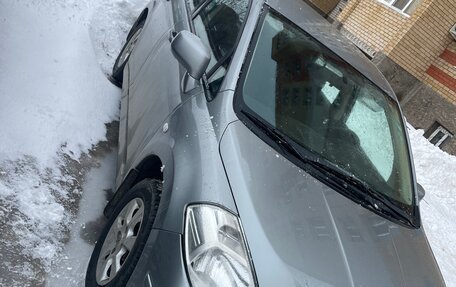 Nissan Tiida, 2010 год, 700 000 рублей, 2 фотография