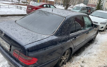 Mercedes-Benz E-Класс, 1998 год, 690 000 рублей, 4 фотография