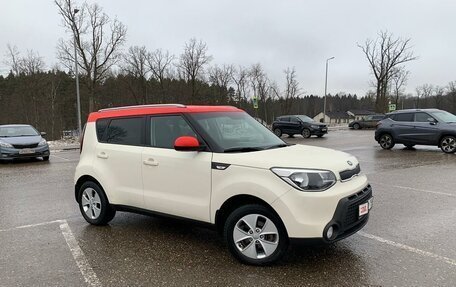 KIA Soul II рестайлинг, 2016 год, 1 390 000 рублей, 2 фотография