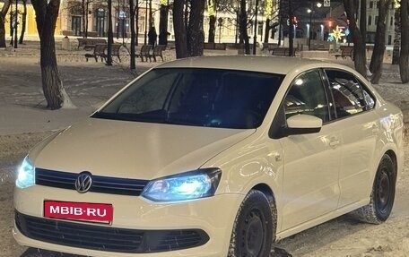 Volkswagen Polo VI (EU Market), 2013 год, 730 000 рублей, 2 фотография