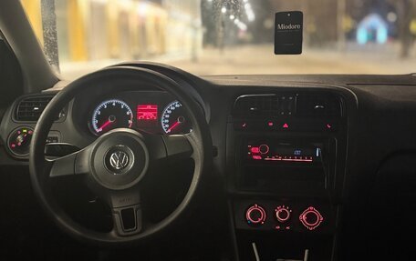 Volkswagen Polo VI (EU Market), 2013 год, 730 000 рублей, 10 фотография