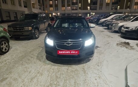 Chevrolet Cruze II, 2010 год, 559 999 рублей, 7 фотография