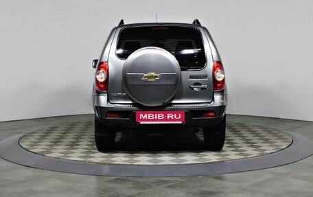 Chevrolet Niva I рестайлинг, 2015 год, 797 000 рублей, 6 фотография