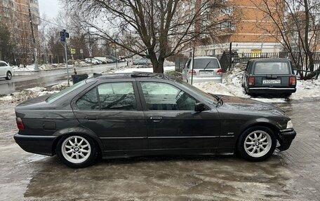 BMW 3 серия, 1991 год, 300 000 рублей, 3 фотография