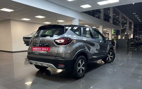 Renault Kaptur I рестайлинг, 2018 год, 1 675 000 рублей, 2 фотография