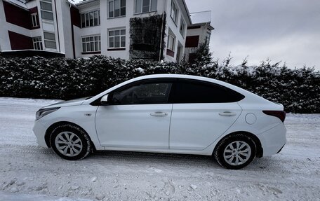 Hyundai Solaris II рестайлинг, 2017 год, 1 290 000 рублей, 8 фотография