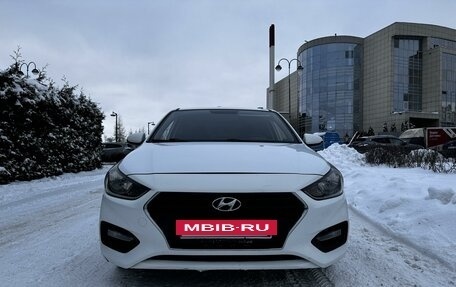 Hyundai Solaris II рестайлинг, 2017 год, 1 290 000 рублей, 2 фотография