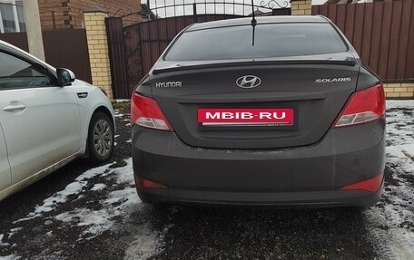 Hyundai Solaris II рестайлинг, 2015 год, 650 000 рублей, 2 фотография