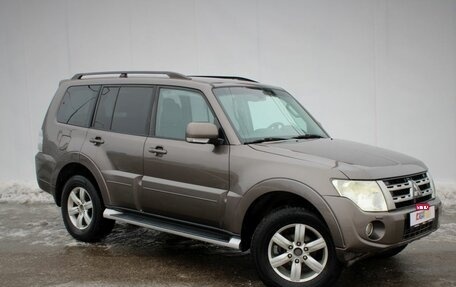 Mitsubishi Pajero IV, 2011 год, 2 010 000 рублей, 3 фотография