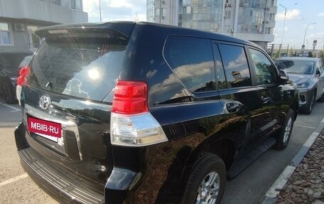 Toyota Land Cruiser Prado 150 рестайлинг 2, 2013 год, 4 300 000 рублей, 16 фотография