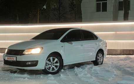 Volkswagen Polo VI (EU Market), 2016 год, 920 000 рублей, 2 фотография