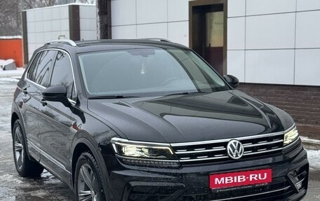 Volkswagen Tiguan II, 2018 год, 3 750 000 рублей, 1 фотография