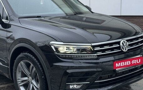 Volkswagen Tiguan II, 2018 год, 3 750 000 рублей, 2 фотография