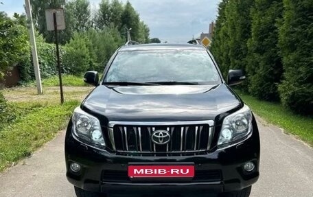 Toyota Land Cruiser Prado 150 рестайлинг 2, 2011 год, 3 100 000 рублей, 1 фотография