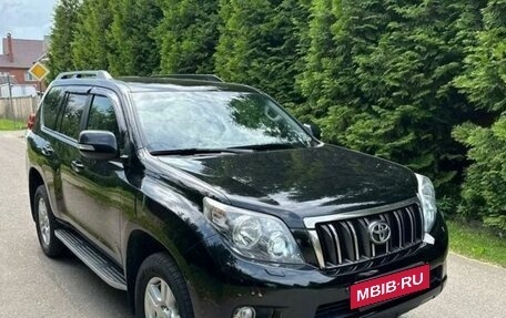 Toyota Land Cruiser Prado 150 рестайлинг 2, 2011 год, 3 100 000 рублей, 3 фотография