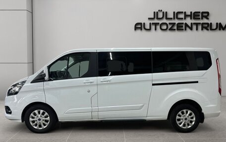 Ford Tourneo Custom I рестайлинг, 2023 год, 5 780 000 рублей, 3 фотография