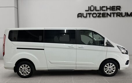 Ford Tourneo Custom I рестайлинг, 2023 год, 5 780 000 рублей, 4 фотография