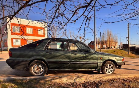 Mitsubishi Galant VIII, 1989 год, 170 000 рублей, 1 фотография