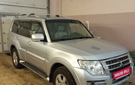 Mitsubishi Pajero IV, 2007 год, 1 950 000 рублей, 7 фотография