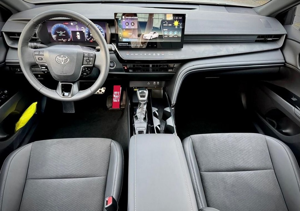 Toyota Camry, 2024 год, 4 950 000 рублей, 16 фотография