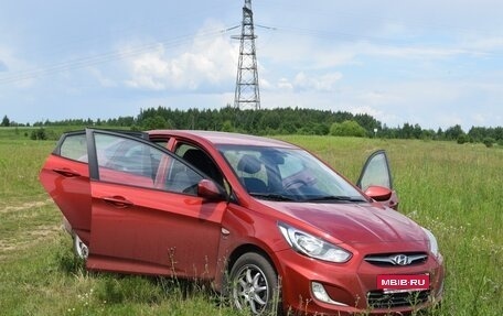 Hyundai Solaris II рестайлинг, 2012 год, 1 200 000 рублей, 2 фотография