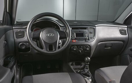 KIA Rio II, 2011 год, 699 000 рублей, 6 фотография