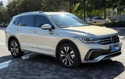 Volkswagen Tiguan II, 2022 год, 3 427 000 рублей, 1 фотография