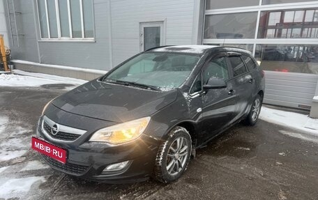 Opel Astra J, 2012 год, 599 000 рублей, 1 фотография