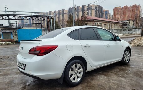 Opel Astra J, 2014 год, 890 000 рублей, 10 фотография