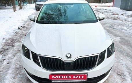 Skoda Octavia, 2019 год, 1 850 000 рублей, 2 фотография