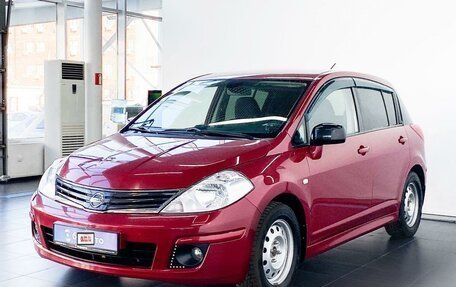 Nissan Tiida, 2010 год, 950 000 рублей, 2 фотография