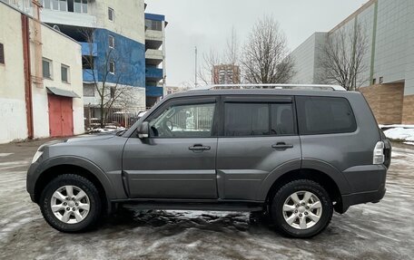 Mitsubishi Pajero IV, 2015 год, 2 560 000 рублей, 3 фотография