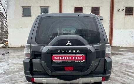 Mitsubishi Pajero IV, 2015 год, 2 560 000 рублей, 4 фотография