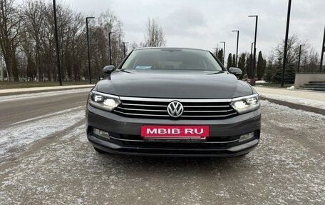 Volkswagen Passat B8 рестайлинг, 2016 год, 1 750 000 рублей, 10 фотография