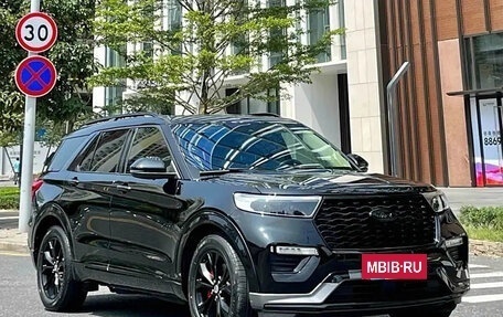 Ford Explorer VI, 2022 год, 3 710 100 рублей, 2 фотография