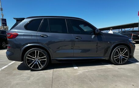 BMW X5, 2019 год, 4 382 328 рублей, 2 фотография