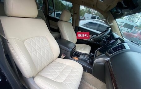 Toyota Land Cruiser 200, 2011 год, 3 980 000 рублей, 19 фотография