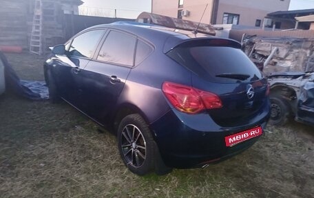 Opel Astra J, 2011 год, 450 000 рублей, 4 фотография