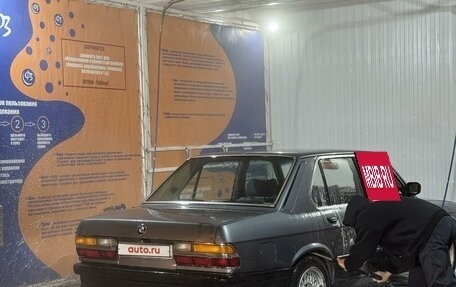 BMW 5 серия, 1986 год, 500 000 рублей, 14 фотография