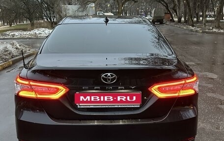 Toyota Camry, 2019 год, 3 200 000 рублей, 16 фотография